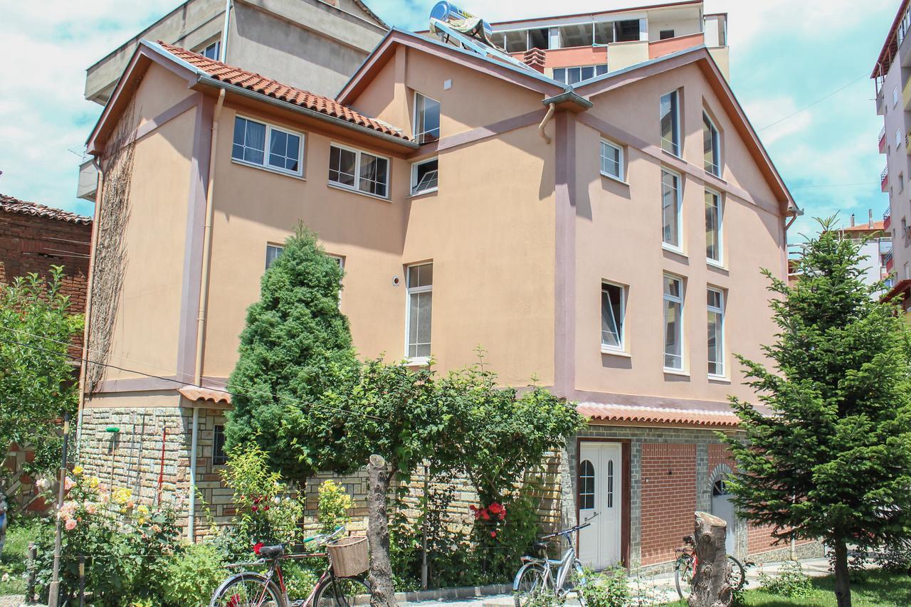 Vila Topciu Pogradec Exterior photo